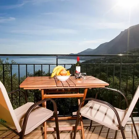 Nyaraló Giannis Sea-view *