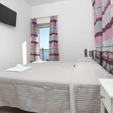 Giannis Sea-view Vakantiehuis Katávolos